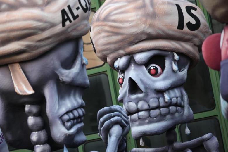 Armdrücken wer schafft mehr Tote.jpg